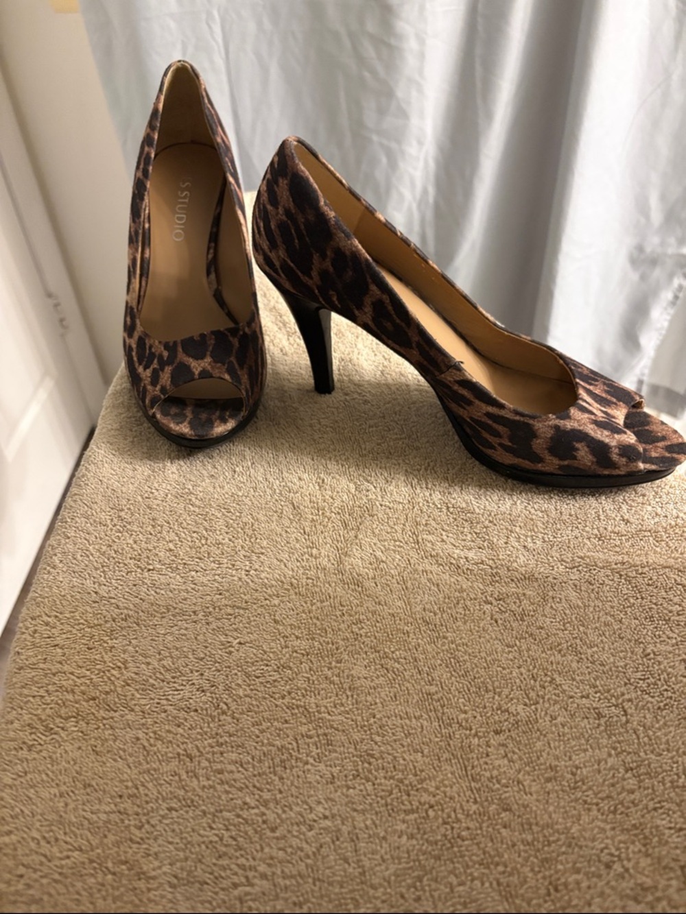 Studio Leopard-Print Peep Toe Heels - Brown/Black